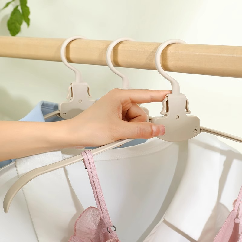 Foldable Plastic Hanger
