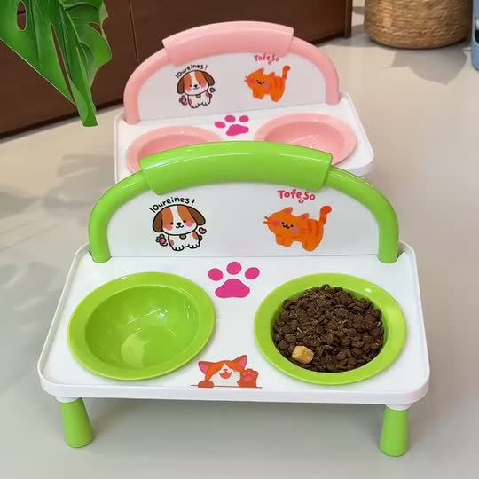 Happy Tails Feeding Station