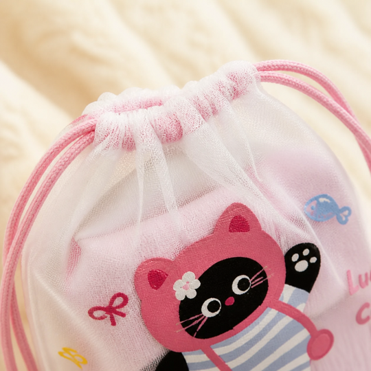 Close view of the drawstring closure