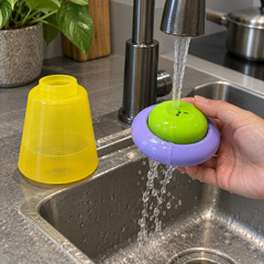 Removable soap dispenser parts for rinsing