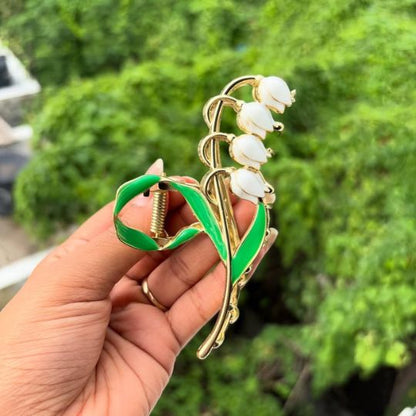 Floral Elegance Claw