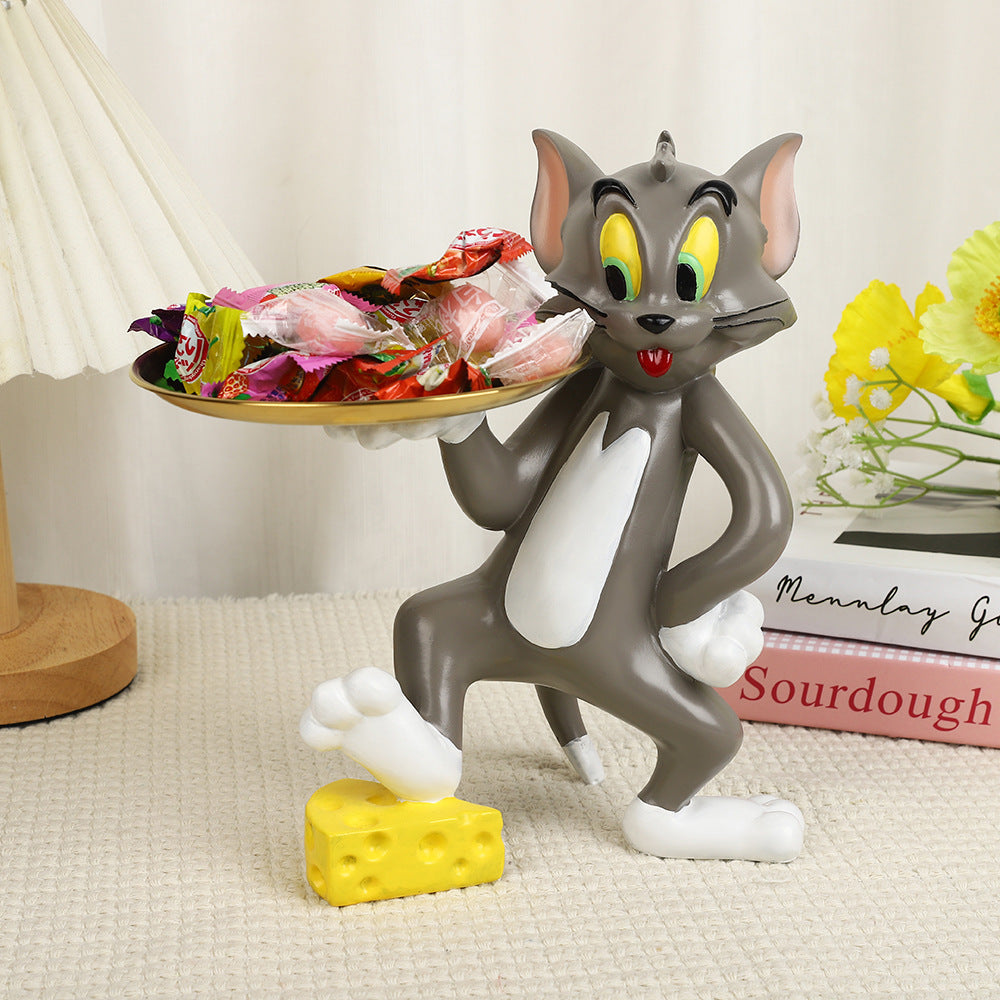 Tom Cat Figure with Gold Tray – Elegant Gold Tray Design