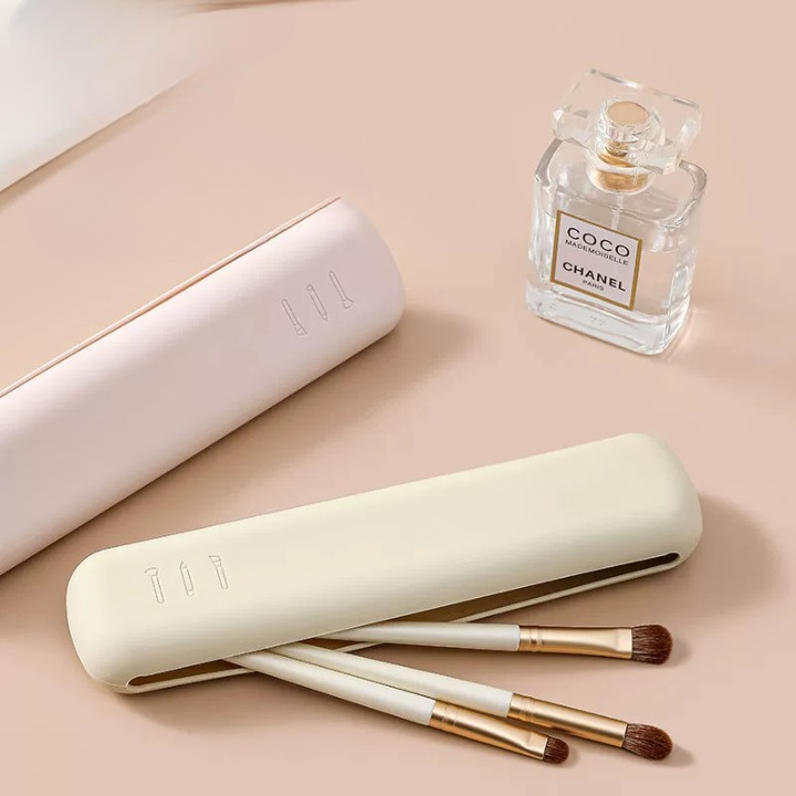 Silicone Brush Pouch – Stylish & Modern Look