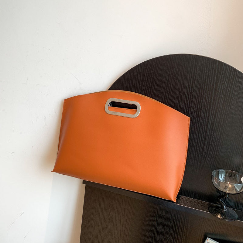 Retro style handbag