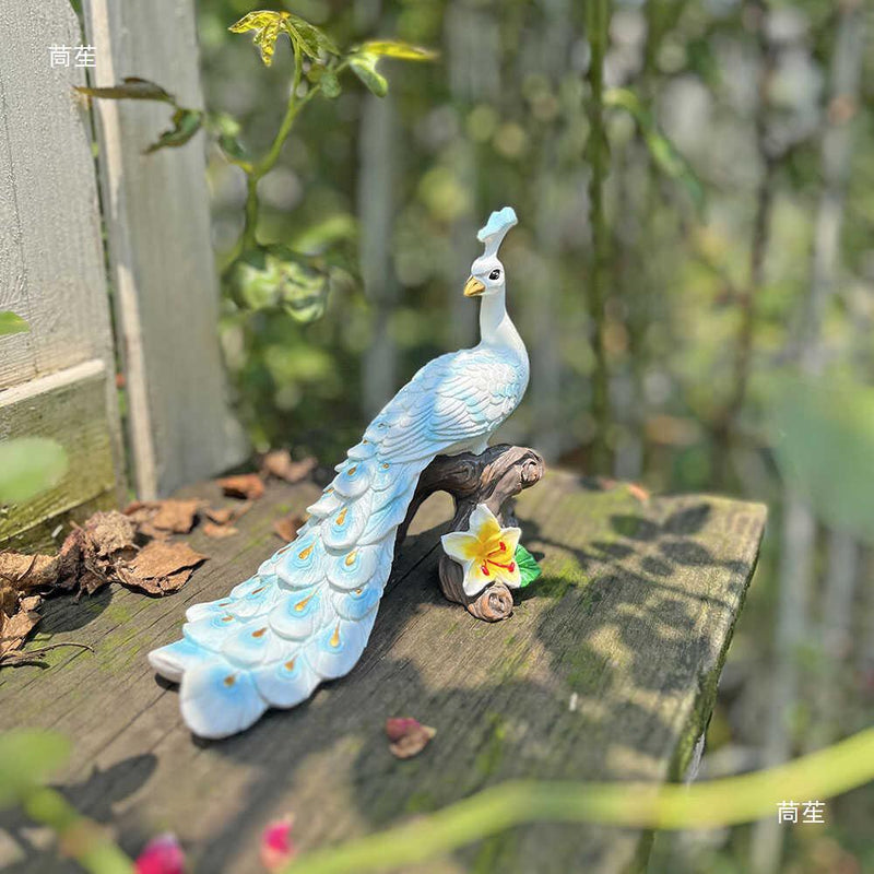 Twin Peacock Showpiece