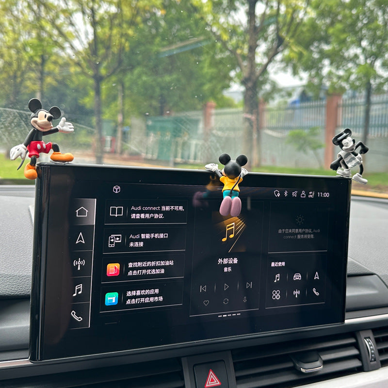 Mickey & Minnie Car Ornaments – Display-worthy details