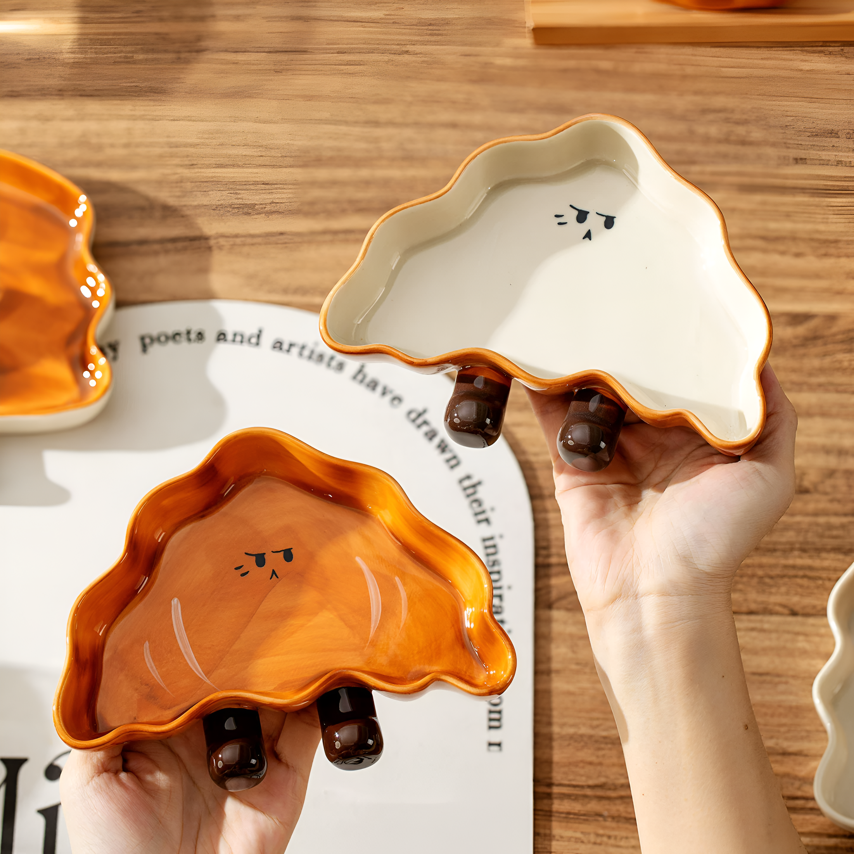 Cute Croissant Ceramic Plate – Adorable Croissant Shape Design