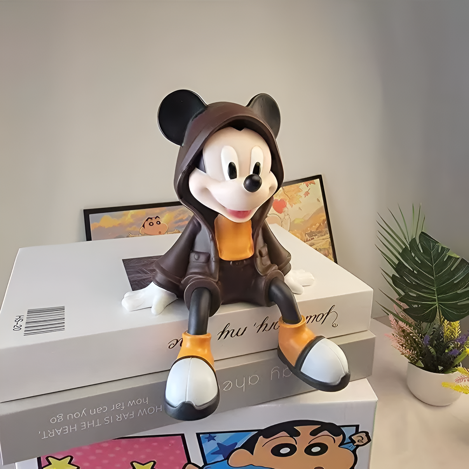 Cute Mickey Desk Buddie – High-Quality Craftsmanship