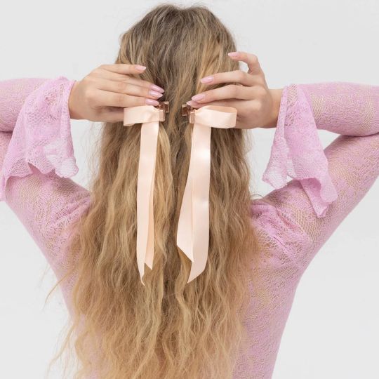 Elegant Magnetic Hair Clip – Magnetic Closure for Easy Use