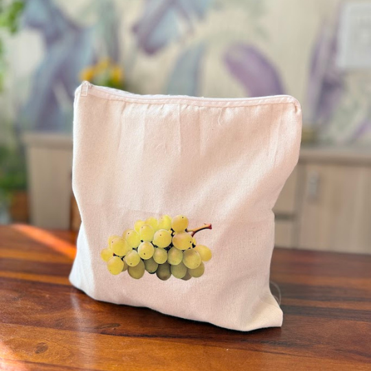 Spacious fruit print organiser bag