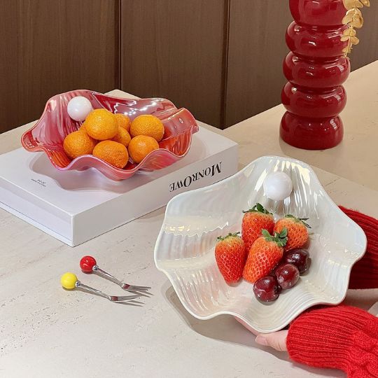 Pearl Crest Serving Bowl