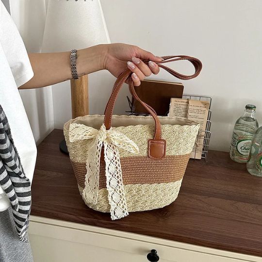 Woven Large Capacity Shoulder Bag
