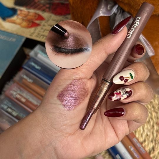 Shine Eye Stick – Ultra Glitter Pigmentation