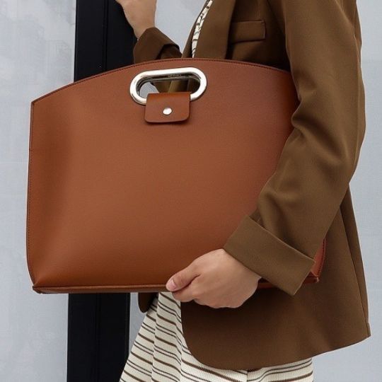 Classy Laptop Handbag – Perfect Gift for Working Women