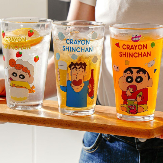 Shinchan Family Sipper Glasses – Leak-Proof Lid