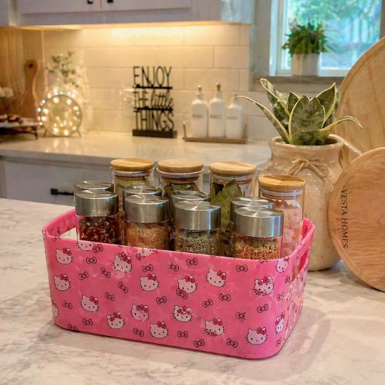Hello Kitty Organizer Basket – Thoughtfully made