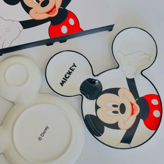 Mickey Mouse Plates – Perfect for Disney Lovers