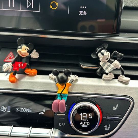 Mickey & Minnie Car Ornaments – Vivid Colors &amp; Details