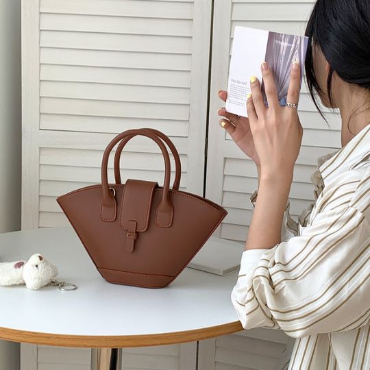 Fan-Shaped Tote Bag