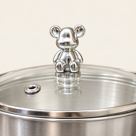 Silver bear-shaped lid knob and steam vent