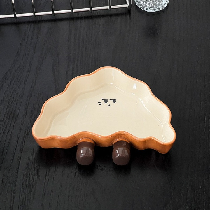 Cute Croissant Ceramic Plate – Aesthetic Table Décor Piece