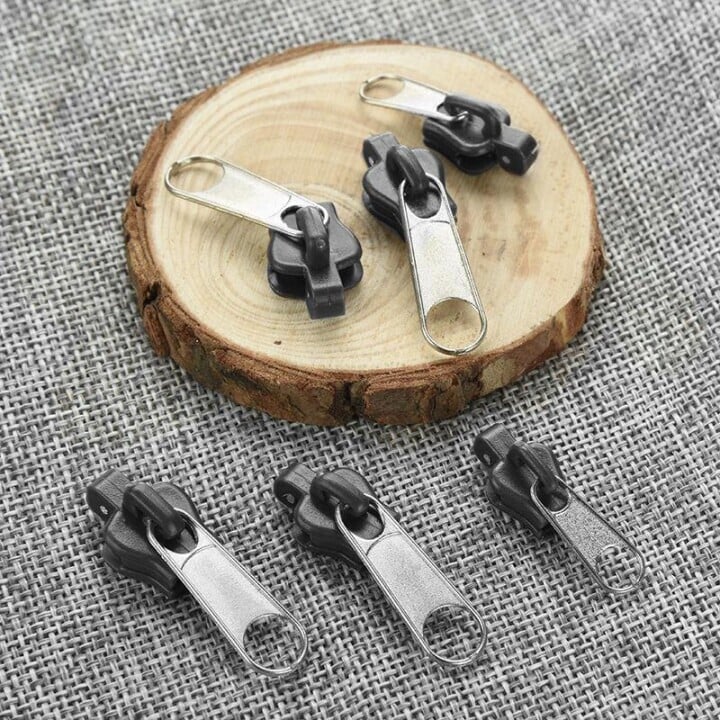 Universal Zipper Repair Kit โ Everyday carry